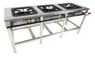 GAS RANGE 68" - 3 BURNER W/LEGS (172CM) TBD